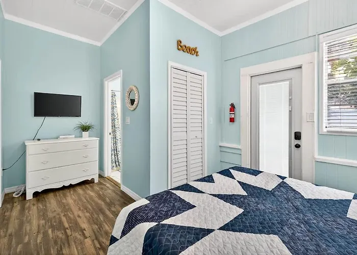 Holiday home Coastal Retreat *